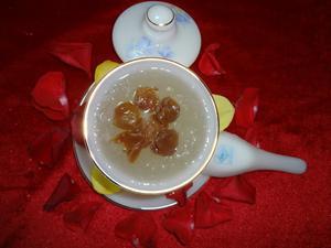 Chè yến nhãn nhục (1 chén)
